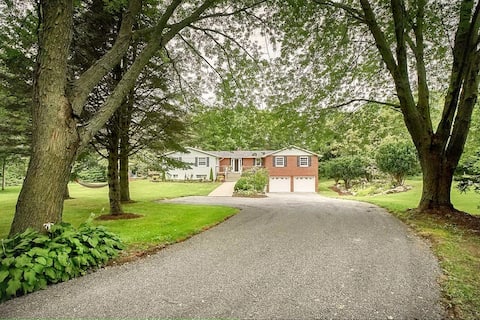 The Unwinding Woods: Private B&B