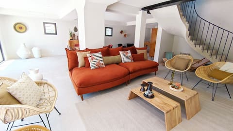 Successful Airbnb property: Villa Thébaïde, 5 bedrooms, pool in Saint Rémy De Provence