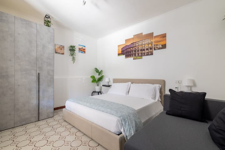 Casa Gemelli - Metro Per Il Centro Di Roma - - Rom
