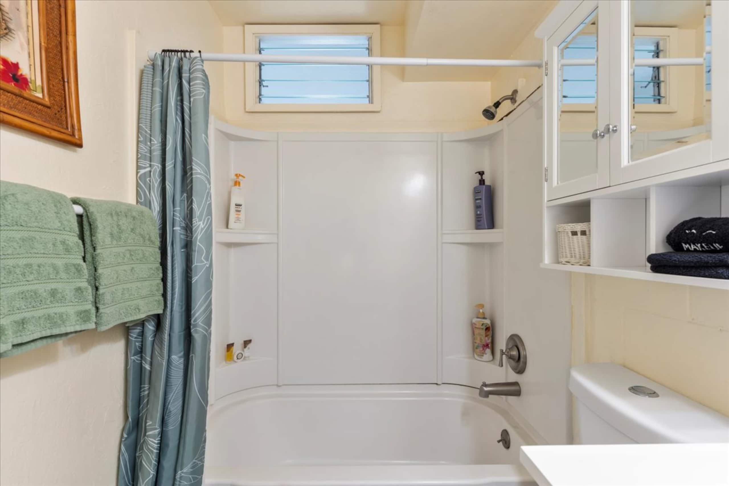 Condo in Kihei · ★4.93 · 1 bedroom · 3 beds · 1 bath - Image 32