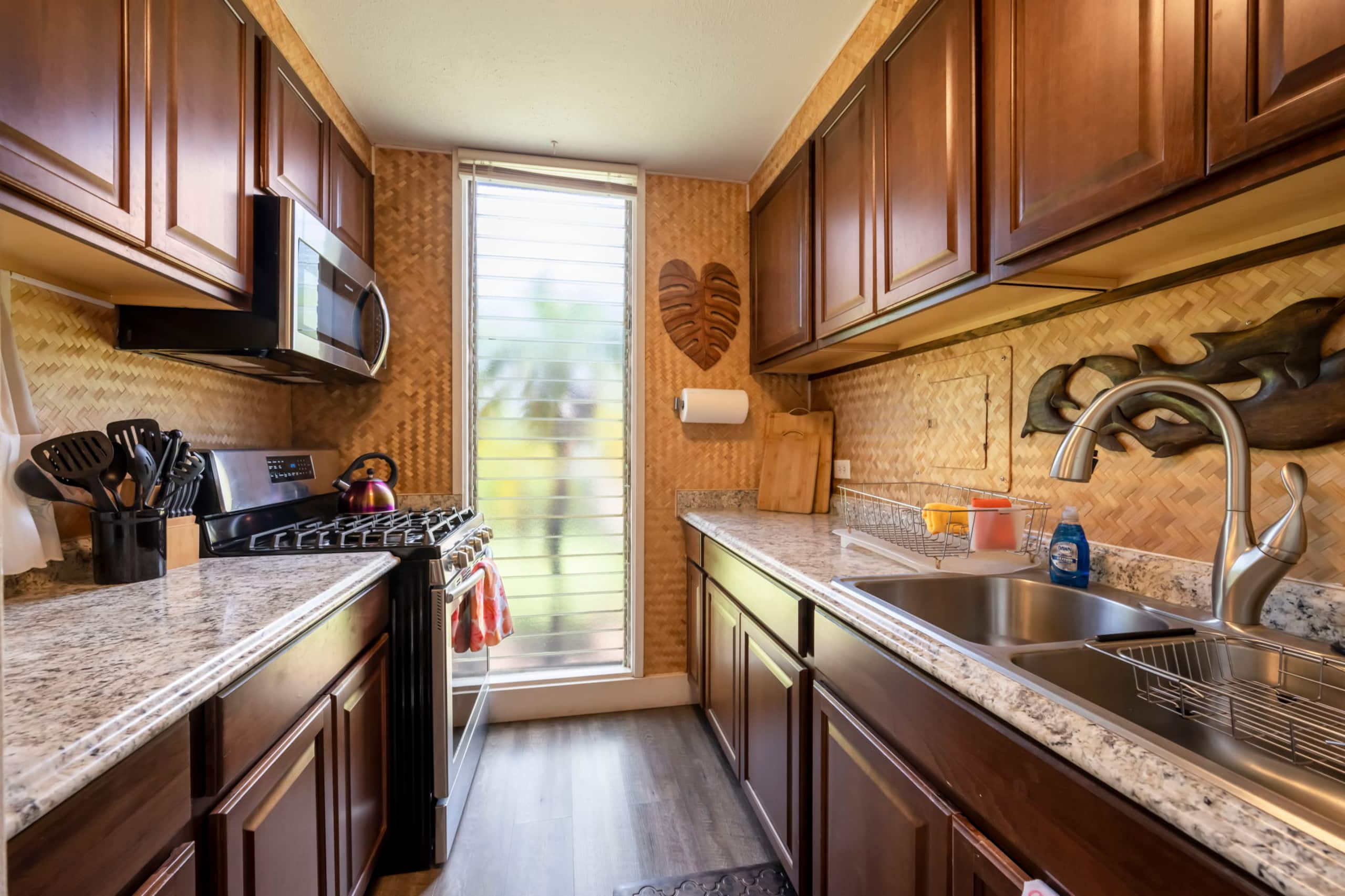 Condo in Kihei · ★4.93 · 1 bedroom · 3 beds · 1 bath - Image 4