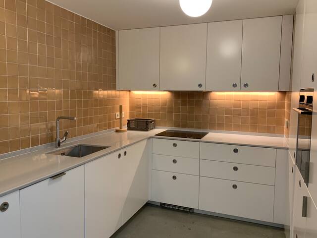 Nuevo apartamento con terraza y piscina gallery image 2