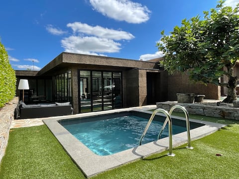 ALBI – Charming villa with pool