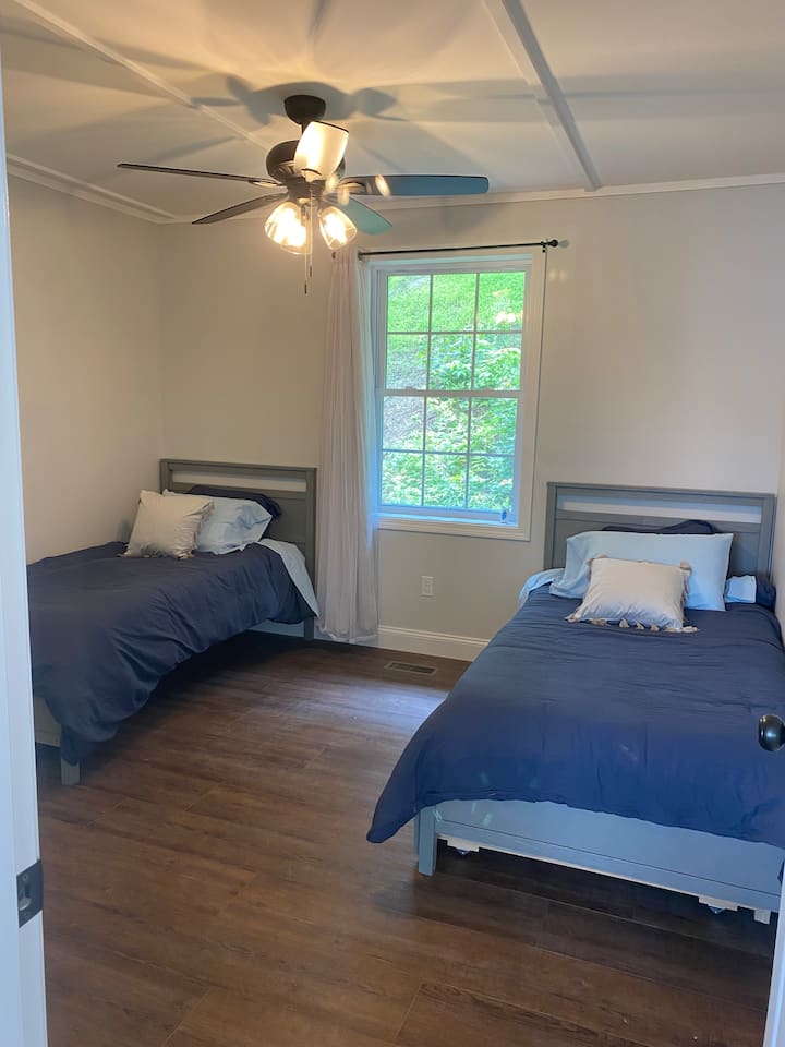 საძინებელი 1