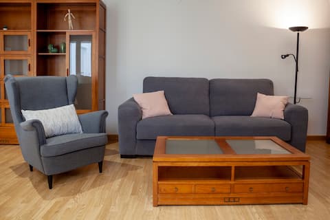 Popular Airbnb listing: León Confort Downtown by leonapartamentos in León