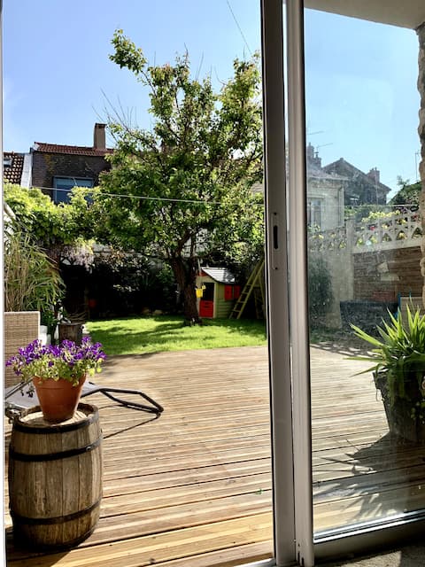 Cozy house in a great location with a garden