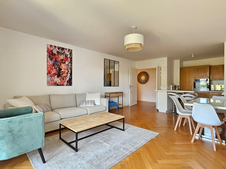 Grand 3 Pièces, 2 Jardins, Parking Sous Sol. - Deauville