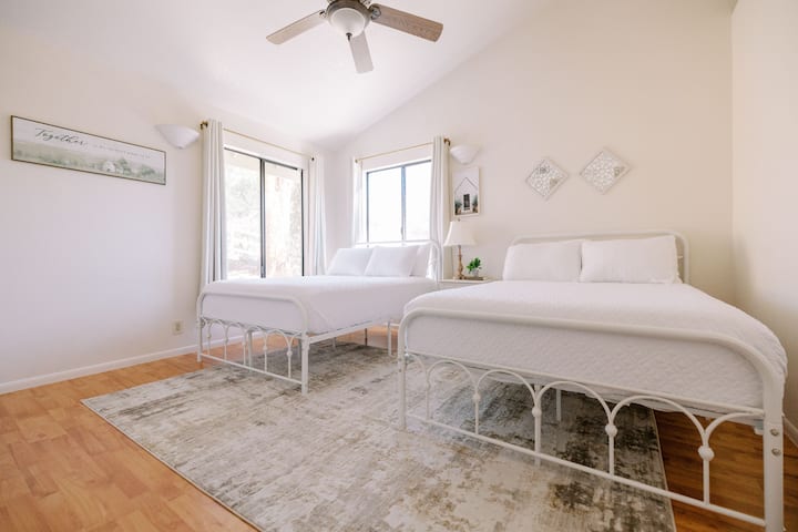 bedroom #2 with 2 full size beds