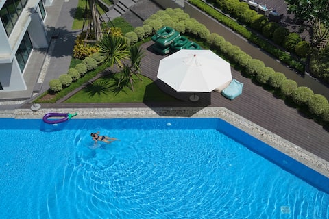 The one Chiang Mai's first super large water system swimming pool apartment near Central Festival Ma