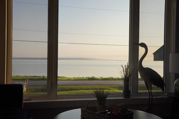 Tranquil 4 Bed Oceanfront Home - Prince Edward Island