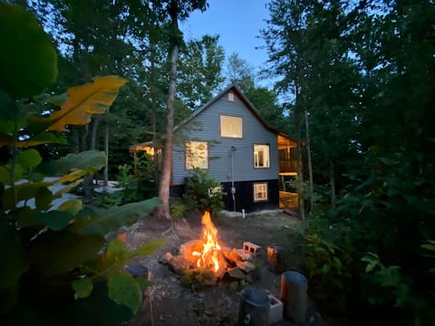 Red Route One; Mega LUX Cabin! 12 Guests;HOT TUB