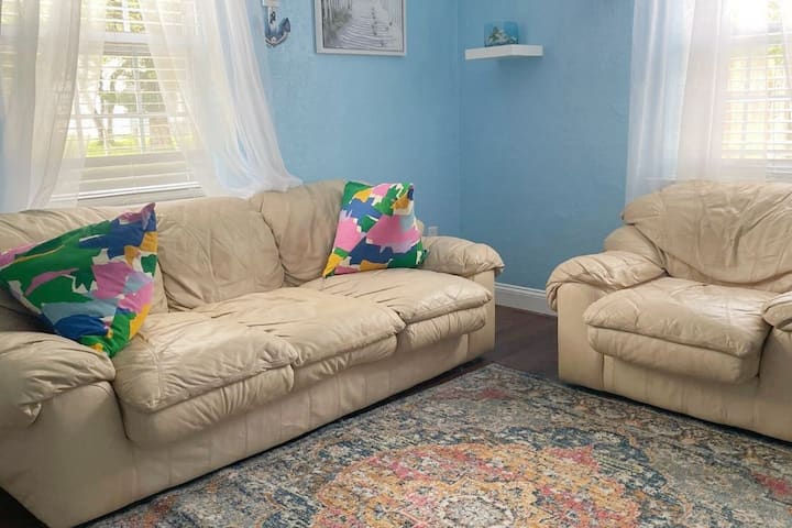 4br House W 2 King Beds,2 Kitchens, Pool & Sauna - Virginia Beach