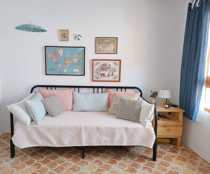 Chumba cha kulala cha pili. Kitanda cha sofa mara mbili 160x190.
