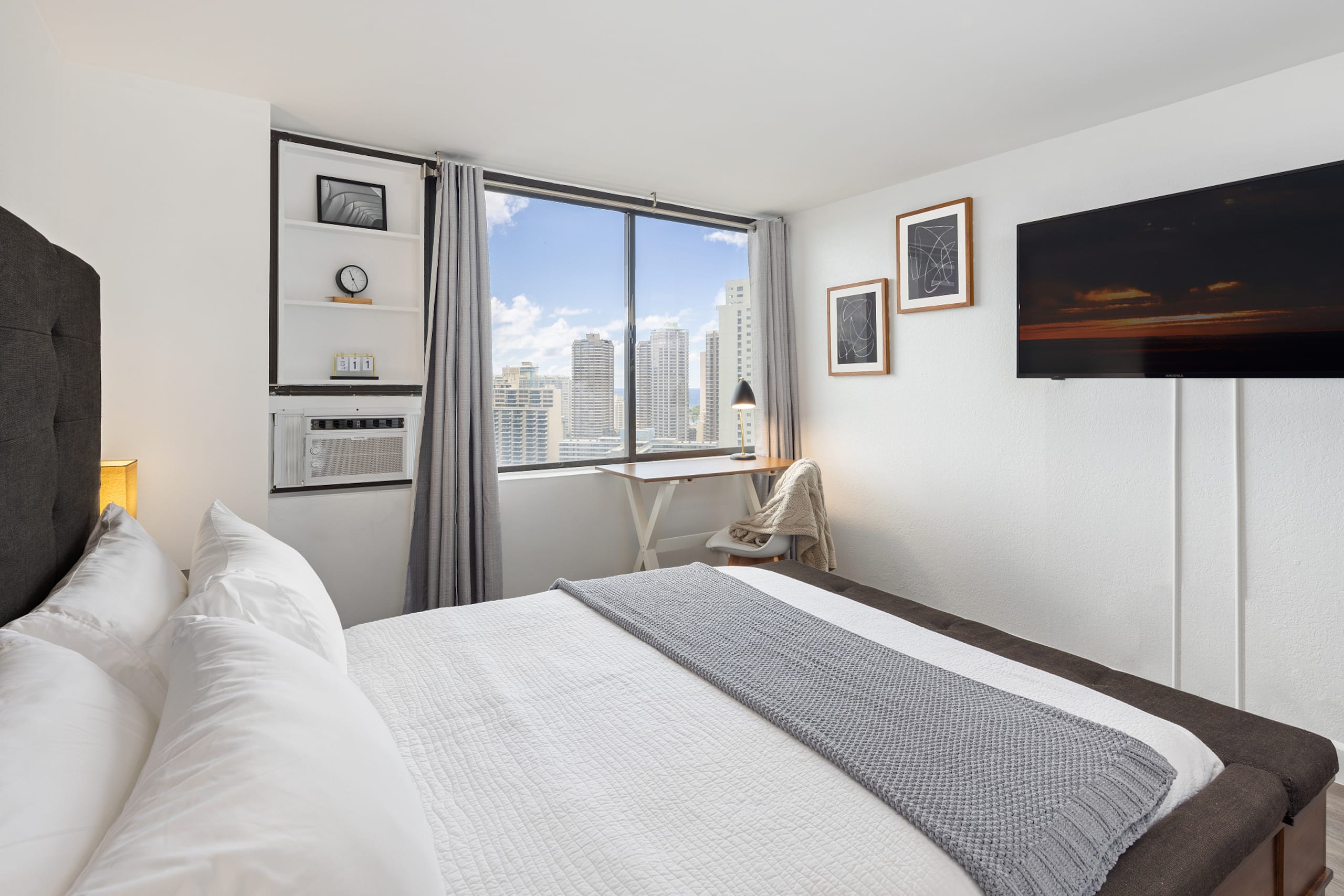 2 Bedrooms: Great Ocean Corner View 28F A + B - Image 18