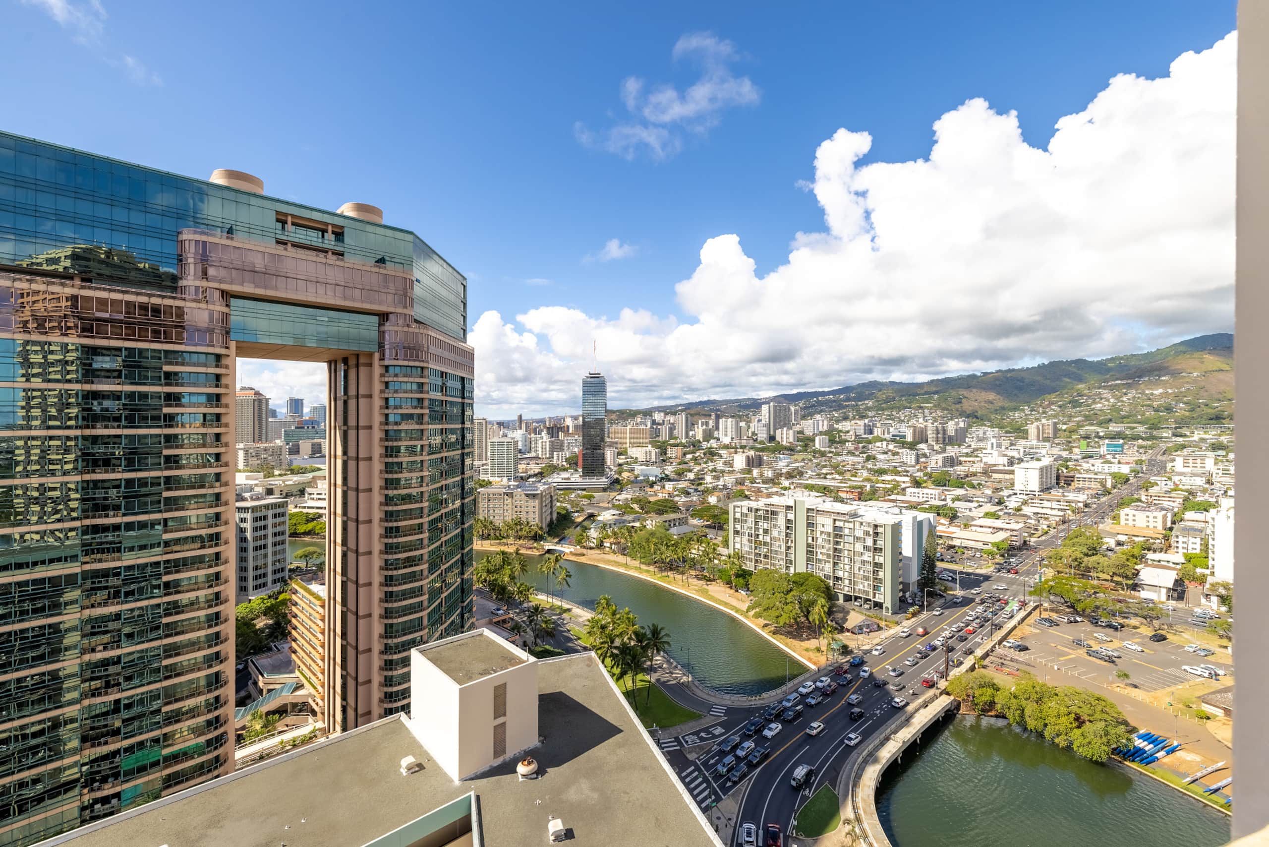 2 Bedrooms: Great Ocean Corner View 28F A + B - Image 13