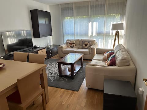 Apartment close to Warner park