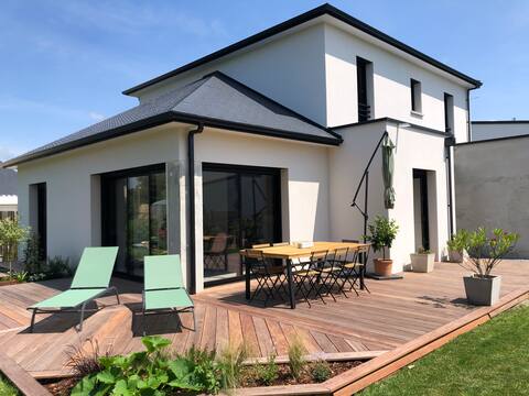 5 bedroom house with garden, not overlooked