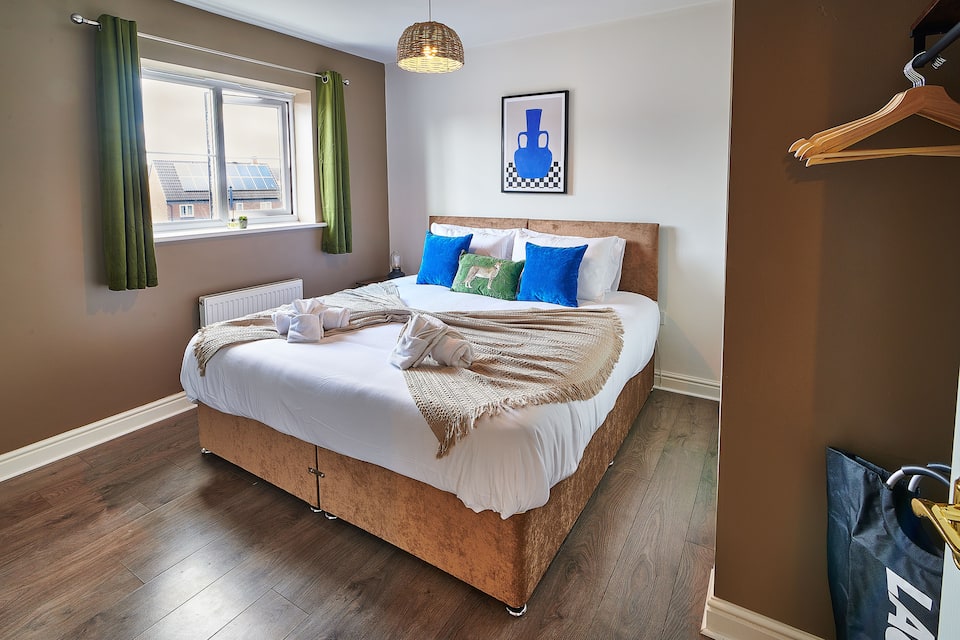 4 Spacious Bedrooms, En-Suites, Private Driveway, Tamworth Accommodation for Contractors and Families — photo 1