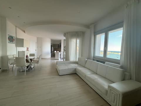 Successful Airbnb property: Crotone Gold Edition in Crotone