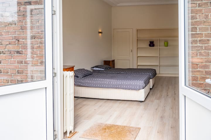 Grote Kamer, Prive Badkamer - Nijmegen