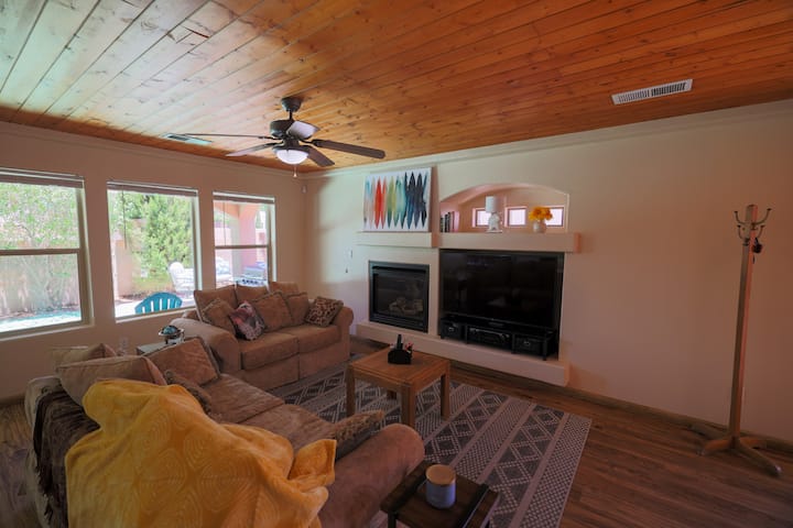Home Near Balloon Fiesta Park! - 앨버커키