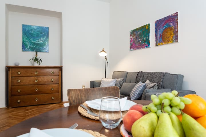 Cozy Green Retreat • Walk To Sights • Parking 2km - Prága