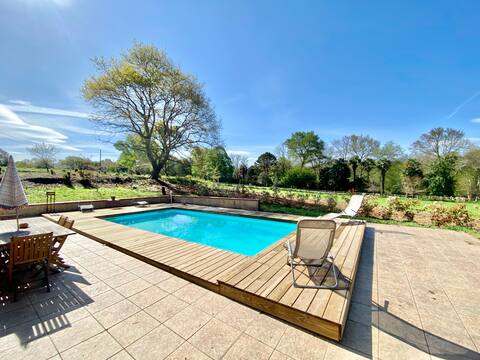 Quiet house, swimming pool