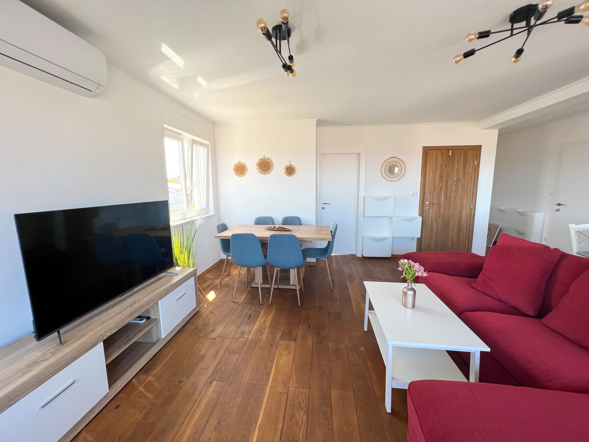 ap5 · Sunset Oasis - Rooftop Terrace, Jacuzzi, Sea View