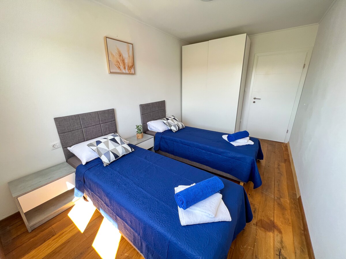 ap5 · Sunset Oasis - Rooftop Terrace, Jacuzzi, Sea View
