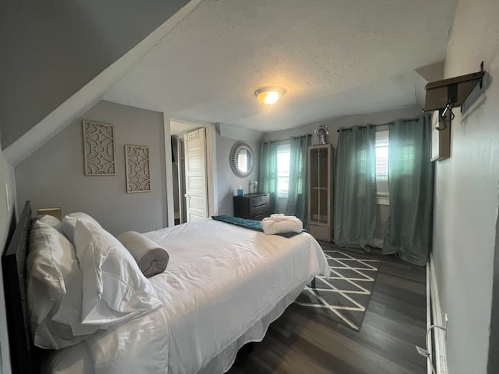 Budget Friendly Studio+ Allentown & Medical Campus - Buffalo, NY