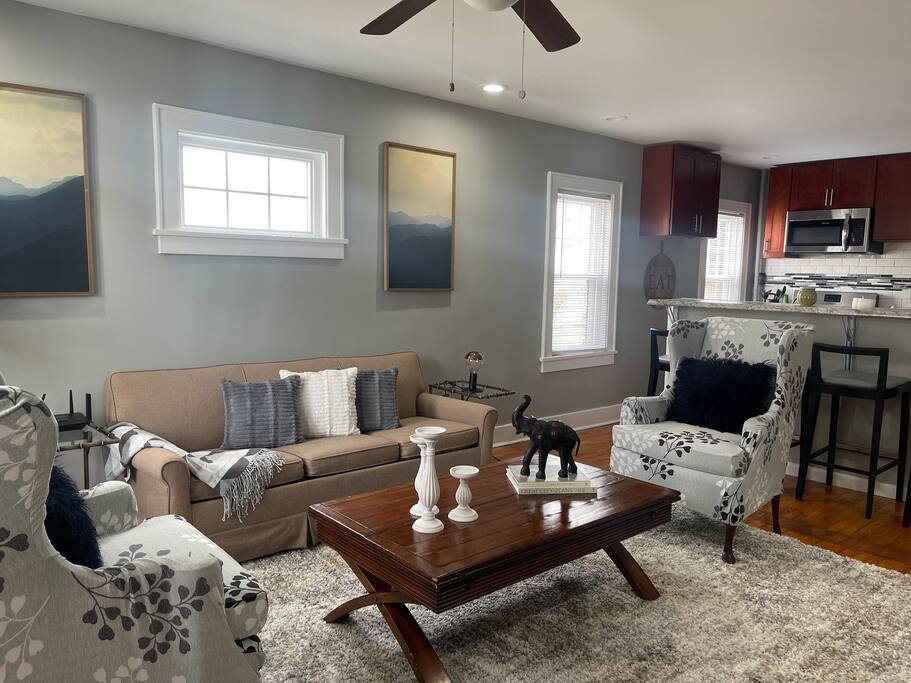 Cozy space all on 1 floor close to U Albany