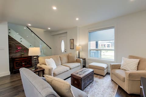 Popular Airbnb listing: Charming Red Brick Home in Meaford ON in Grey