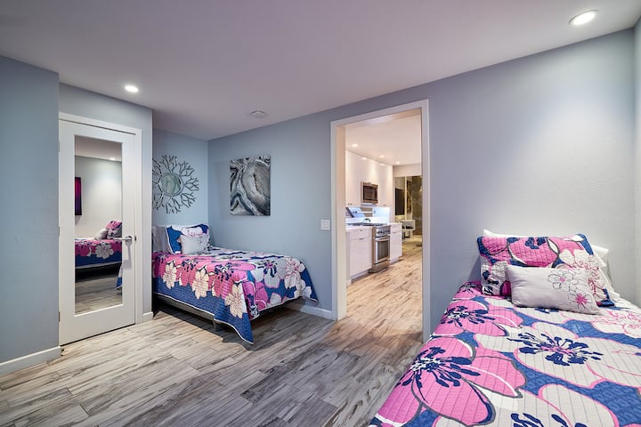 2nd Floor Bedroom, 2 Twin XL's - Same Length as King