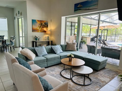 5br/4ba Luxury house w pool