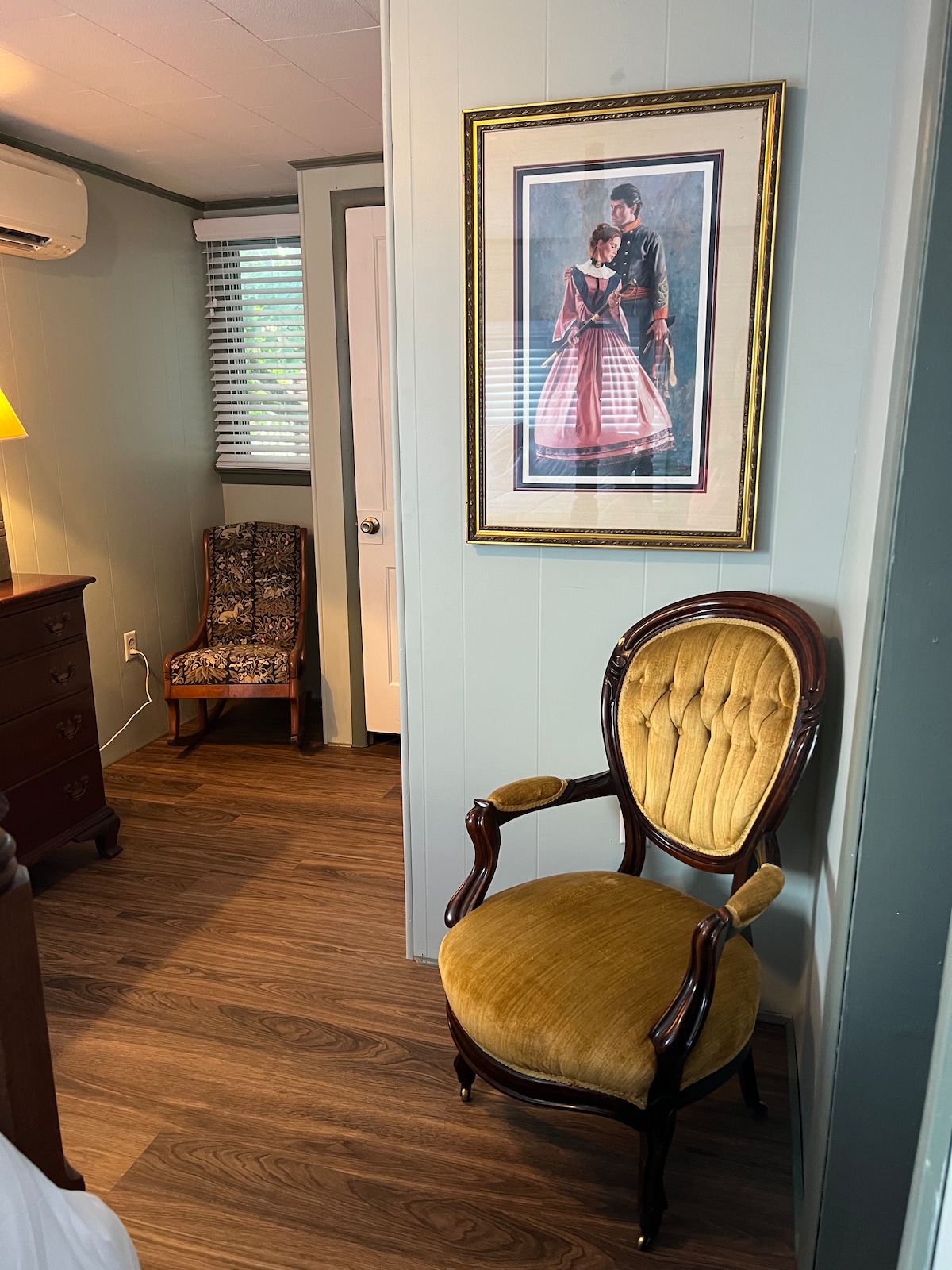 ห้องนอน 2: พื้นที่นั่งเล่น