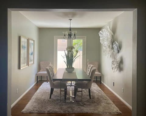 Luxurious Retreat with TV & Workspace