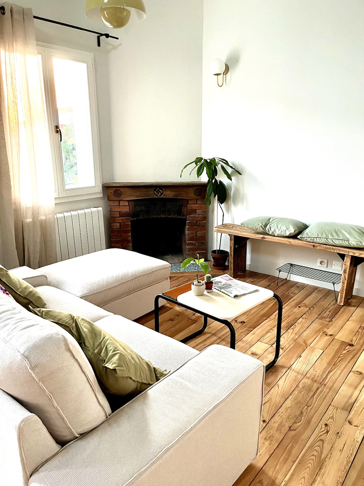 Beliebte Airbnb-Anzeige: Sunny apartment 10 min walk to the ocean in Guéthary
