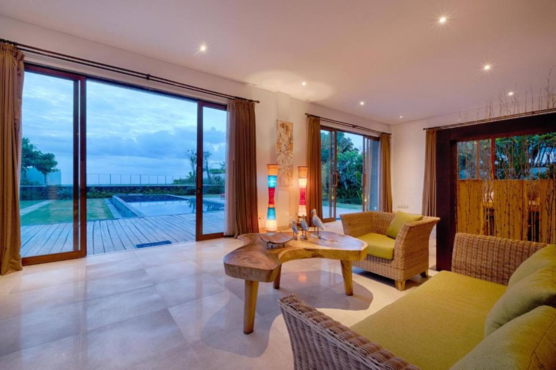 Oceanfront Beachside Estate 5 Bedroom Private Villa in Gianyar 2