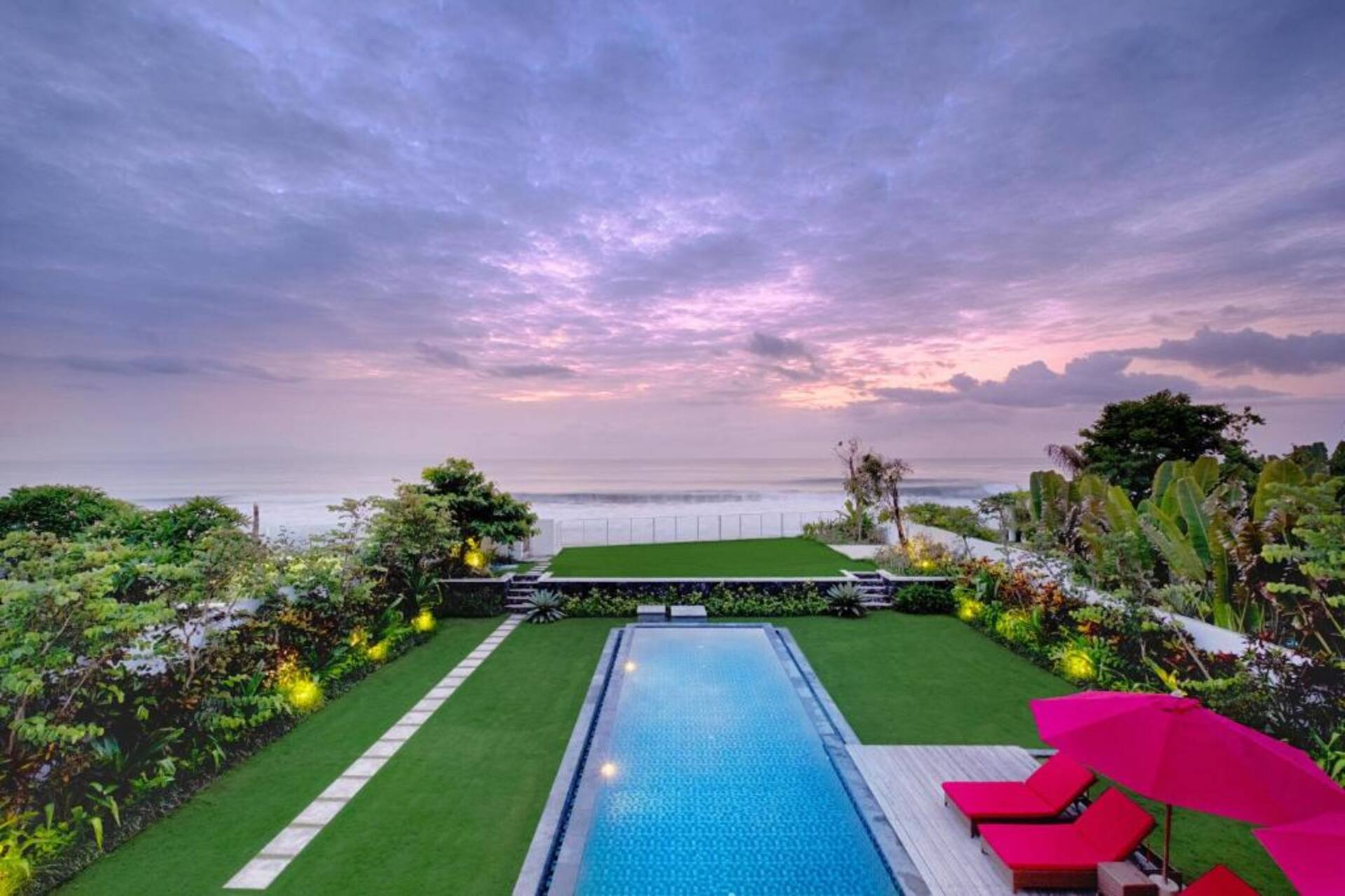 Oceanfront Beachside Estate 5 Bedroom Private Villa in Gianyar 3