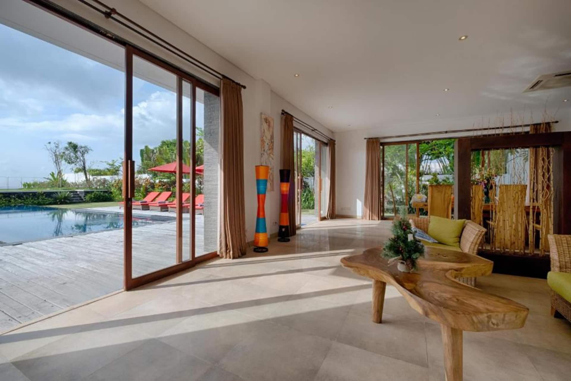 Oceanfront Beachside Estate 5 Bedroom Private Villa in Gianyar 3