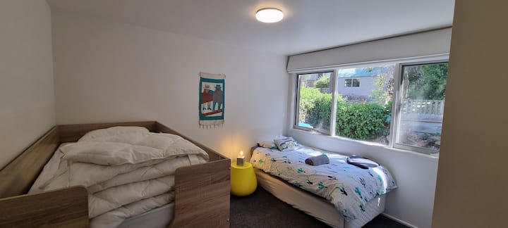 Chambre 2 avec lit superposé et lit simple