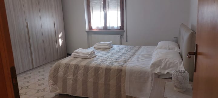 Двойна стая с детско креватче