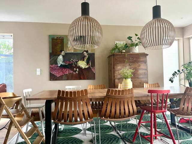 Sjarmerende og romslig enebolig