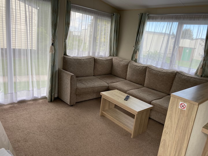 Comfort, 2 Bedroom Caravan - Paignton