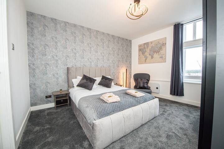 *Superb Location* 20th Floor Apt gallery image 4