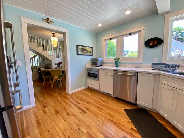 Sunburst Cottage gallery image 5