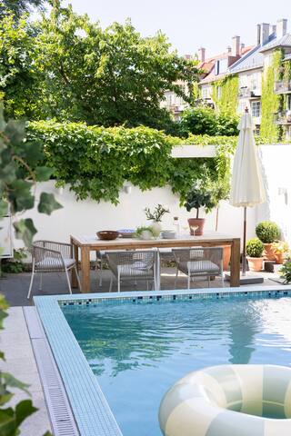 Unique townhouse with pool in Oslo city center
