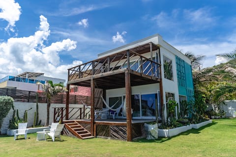 Popular Airbnb listing: Beach House "FLOR DE MAR" in Juan De Acosta