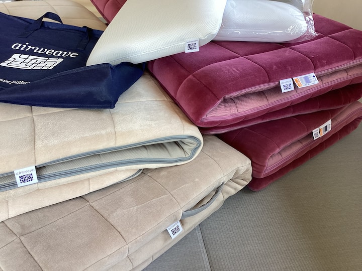 Разтегателни дивани и възглавници