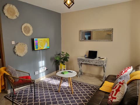 33 @ Epic - Access to Pool & Gym